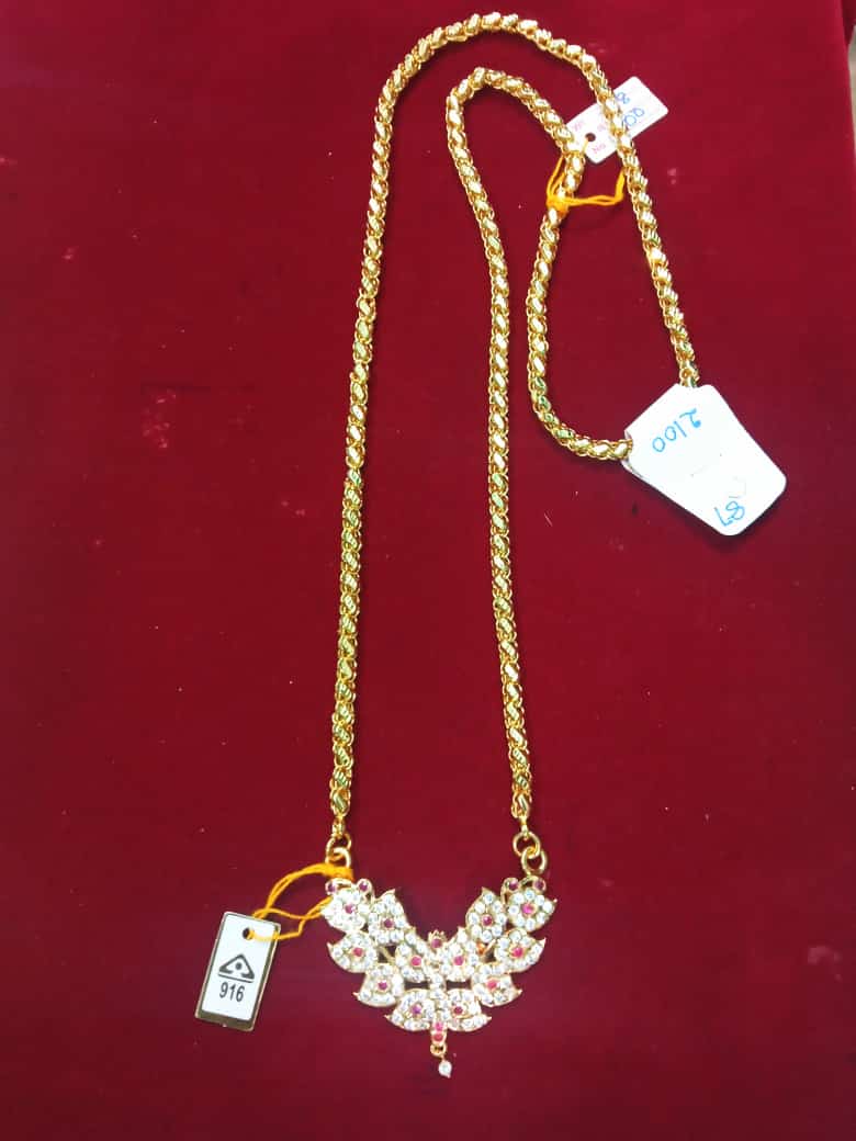 Covering on sale dollar chain