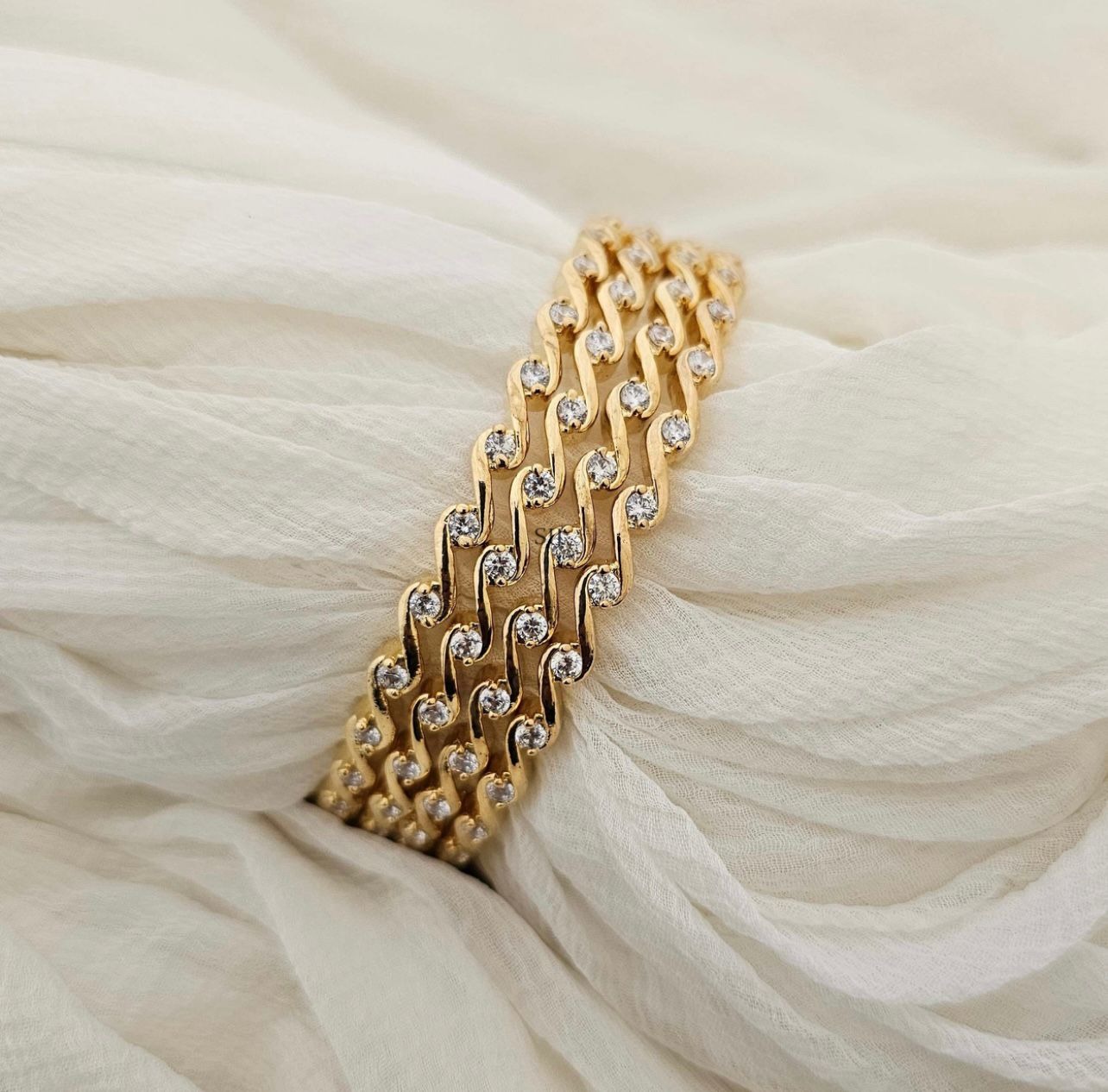 2.6 Iympon Bangle 6i0042