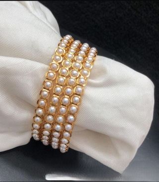 2.4 Iympon Pearl Bangle 4i0029