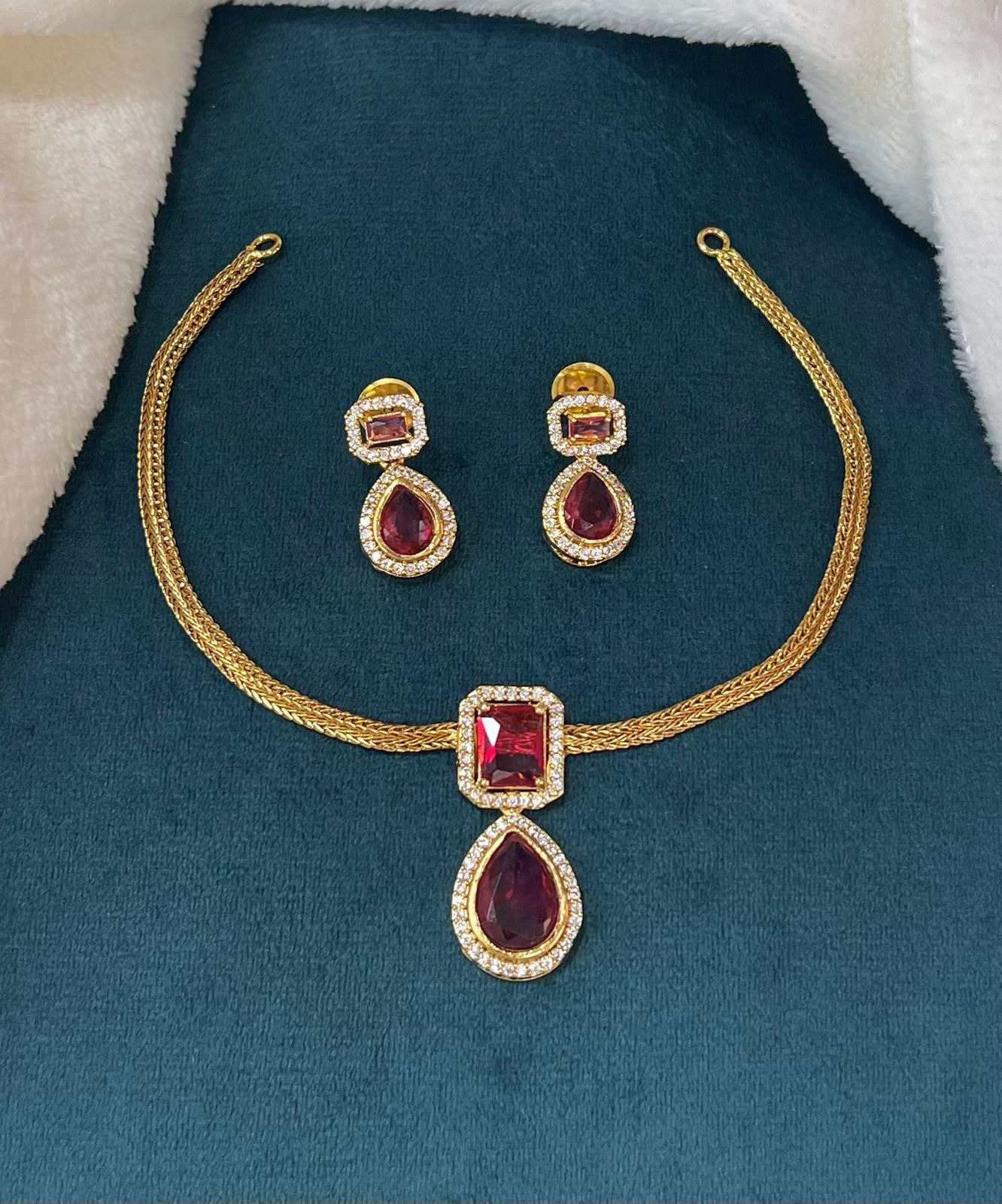 Ad Stone Necklace With Earring Ne0060 White With Pink