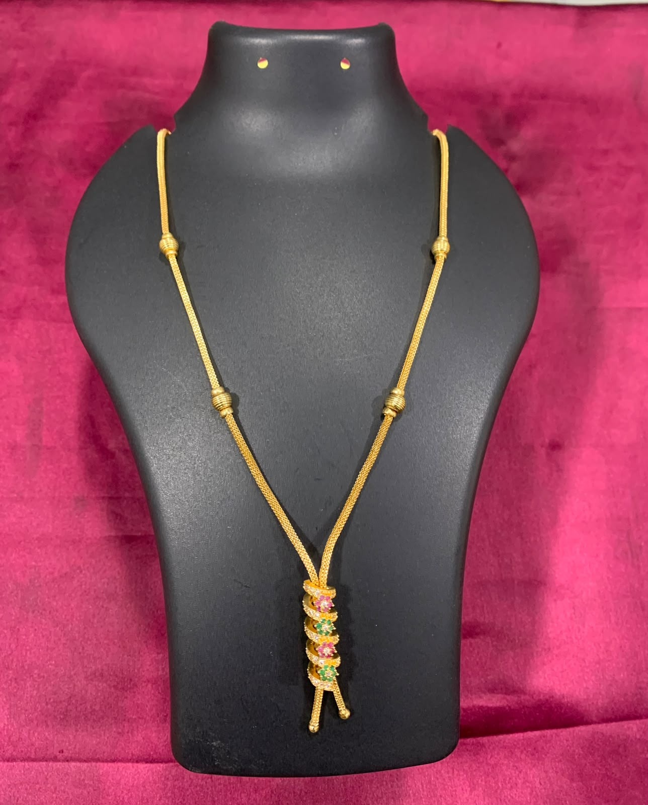 Spiral Ball Short Chain Ei0193