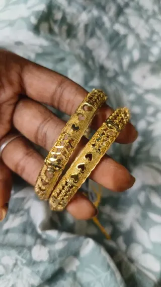 2.4 Bangles 240175