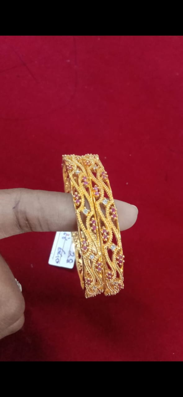 2.6 Bangles