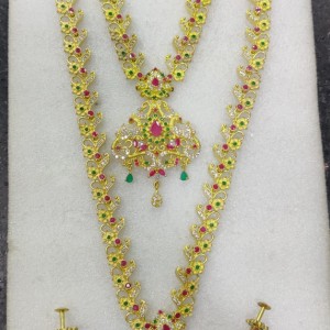 Aaram Necklace Set