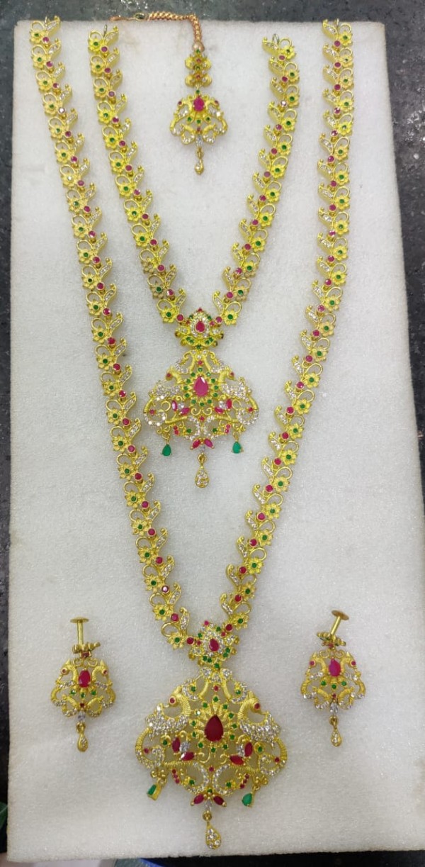 Aaram Necklace Set