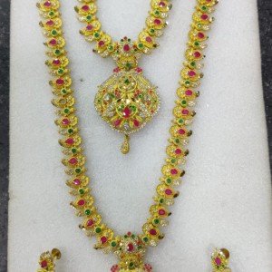 Aaram Necklace Set