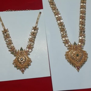 Aaram Necklace Set