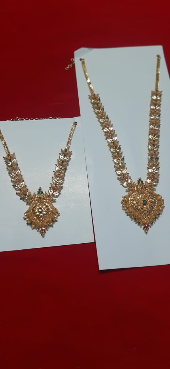 Aaram Necklace Set