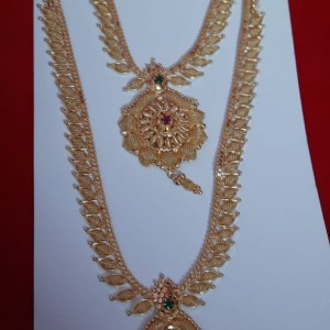 Aaram & Necklace Set