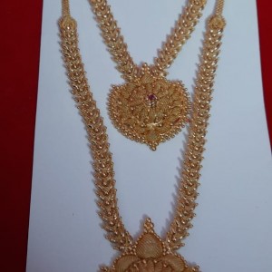 Aaram & Necklace Set