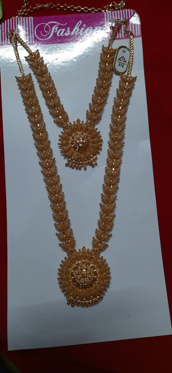 Round Arumbu Necklace & Aaram