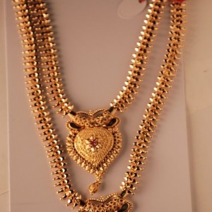 Aaram Necklace Set